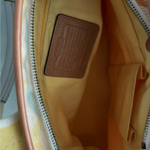 Coach multi color hand bag - Picture 2 of 11